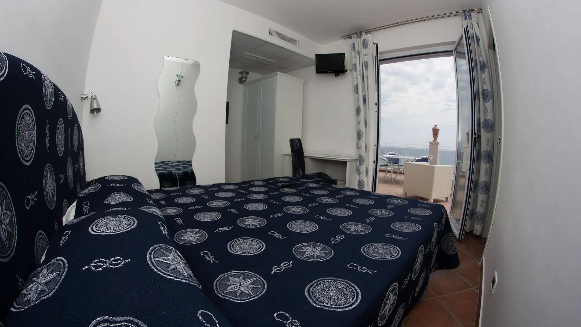 Yachting Club Mare Hotel Gioiosa Marea