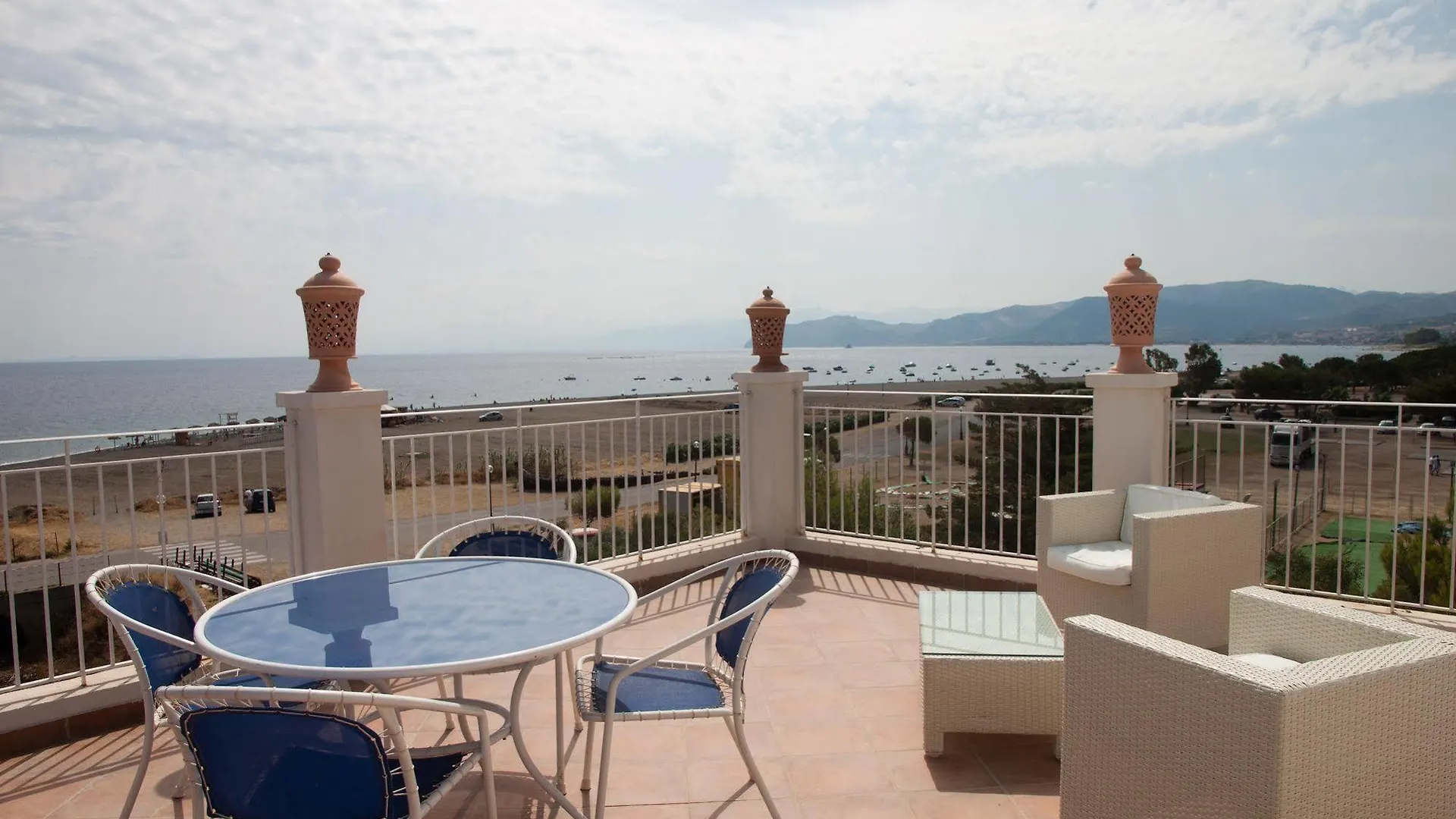 Yachting Club Mare Hotel Gioiosa Marea